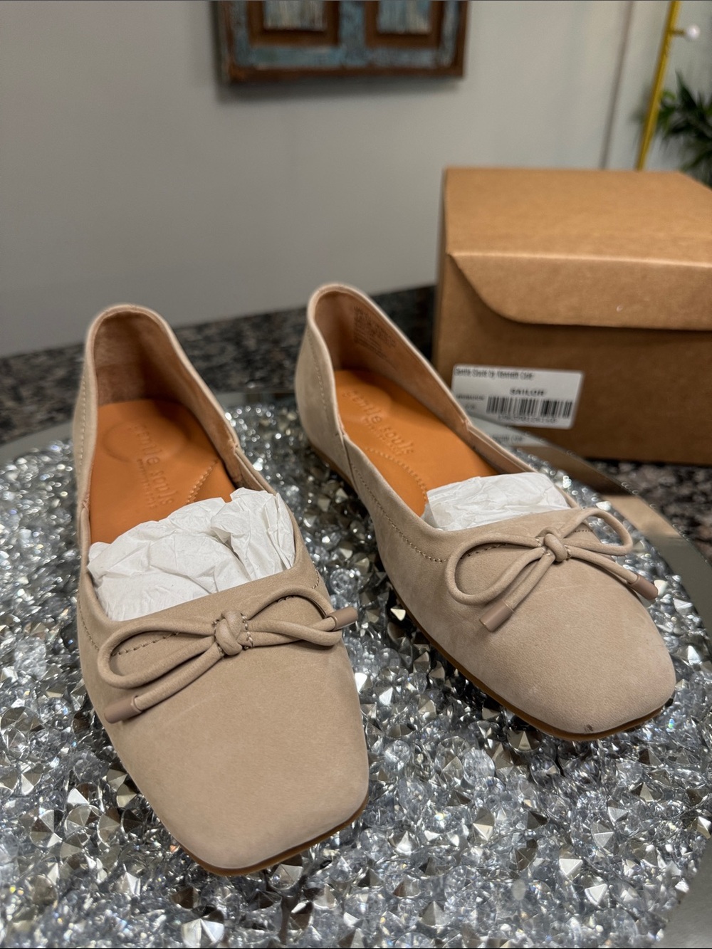 gentle souls nubuck leather Beige Bow-Accent Suede Flats NEW 7.5